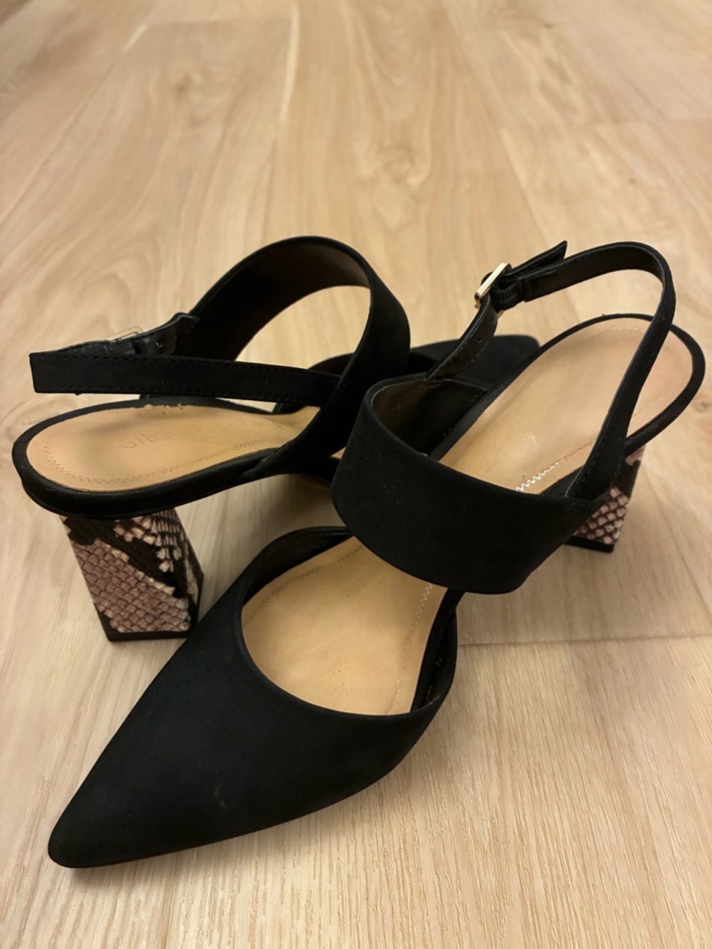 Black Pointed Toe Slingback Heels with Snake-Print Block Heel Gibson Latimer 6M